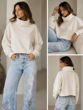 Filosofia Cotton Jay Mock Cropped Turtleneck Sweatshirt.